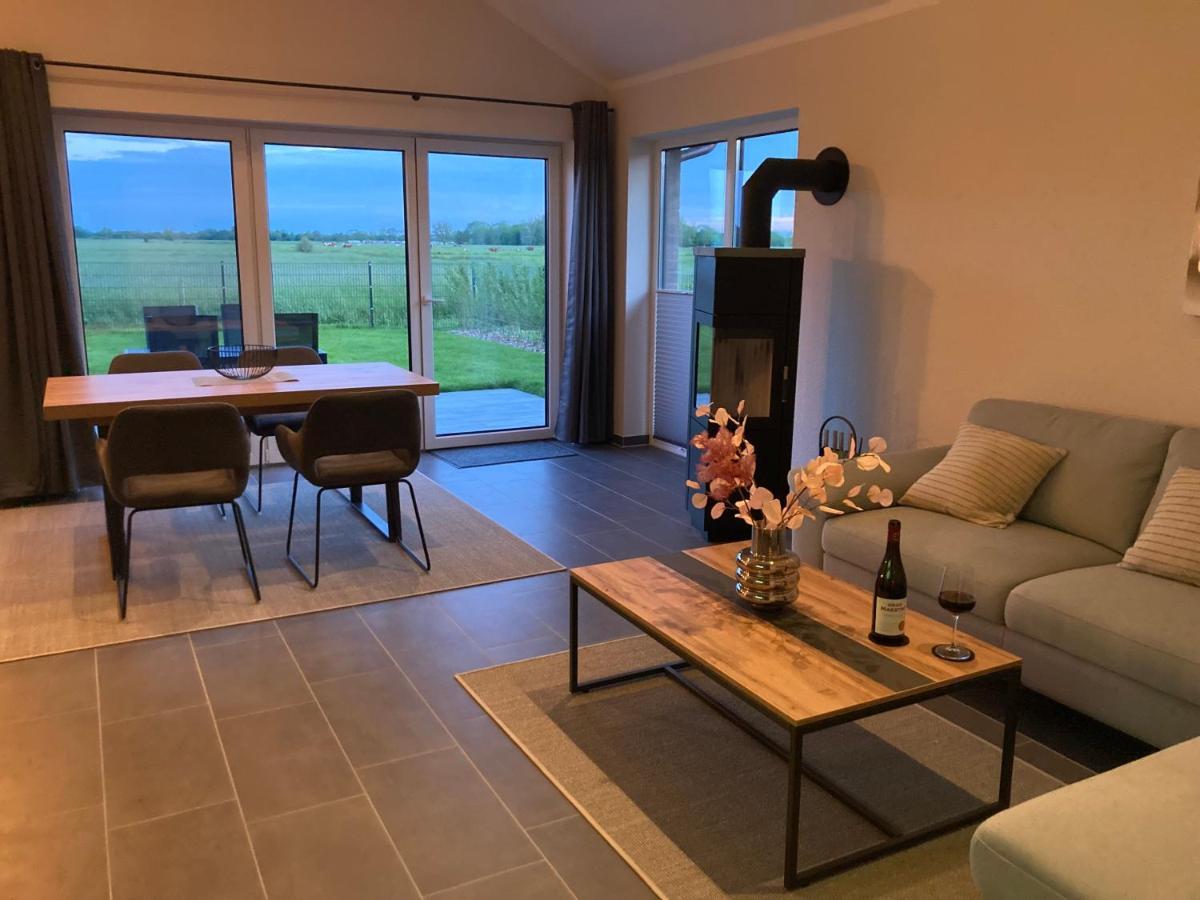Watt'N Blick - Hundefreundliches Ferienhaus Mit Ausblick Ueber Die Wiesen Bis Zum Deich Schweiburg Экстерьер фото